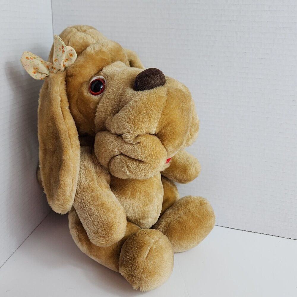 Raffles 12" Plush Blood Hound Puppy Dog with Bow Stuffed Animal 1985 Madison LTD